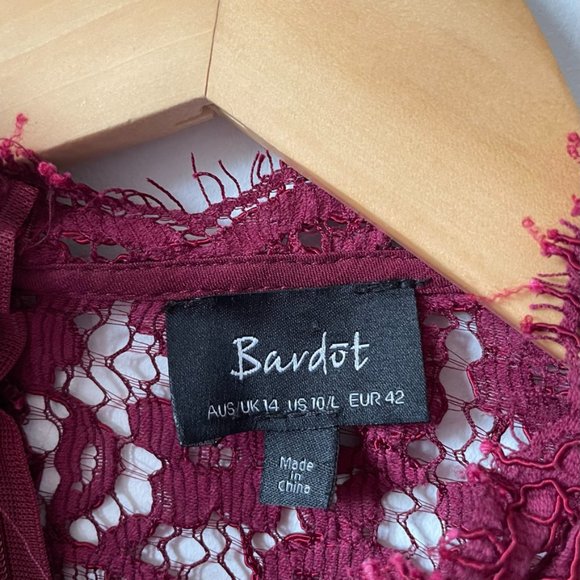 Bardot Floral Lace Long Split Sleeve Dress Red Sz L/10 - Picture 6 of 7